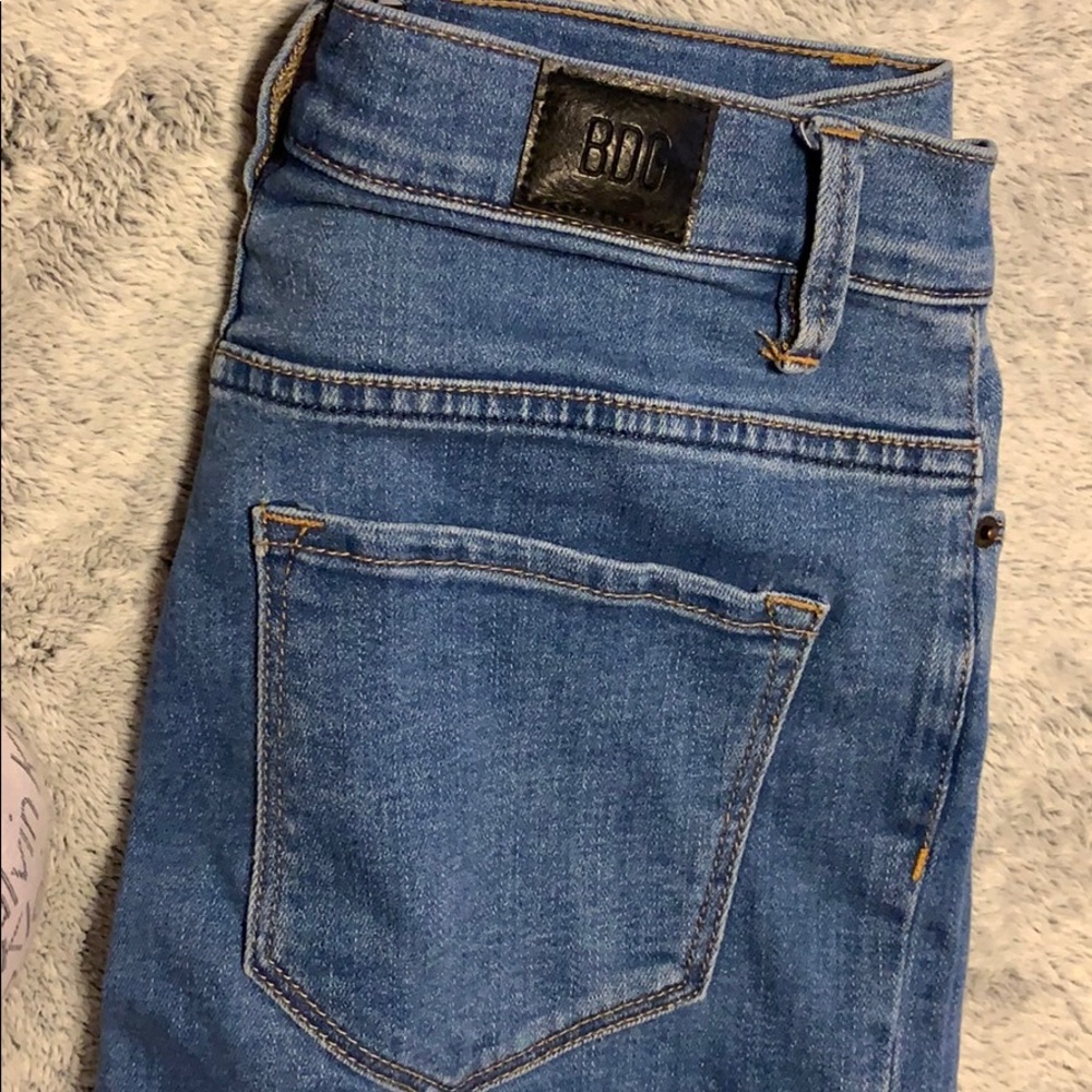 Like new! BDG twig super high rise jeans size 27